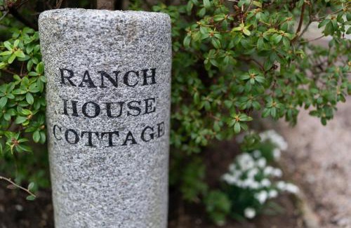 Inverurie House | Ranch House Cottage, Pet Friendly Stay, Inverurie