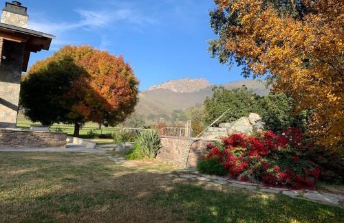 Woodlake Apartment | Ranch stay near Sequoias