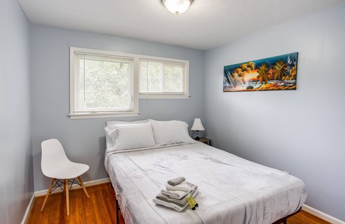 Rochester House | ♨️ Ranch W/Hot Tub~ by Arprt/Dtwn/UofR/RIT W/AC