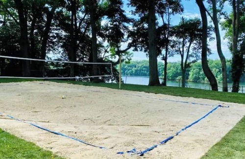 Red Bank - Tinton Falls House | Rare and Private Jersey Shore Lake House!