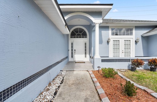 Ocoee House | Rare Beautiful Heated Pool House near Downtown Orlando