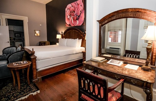 Treme Hotel | Rathbone Mansions - Superior King