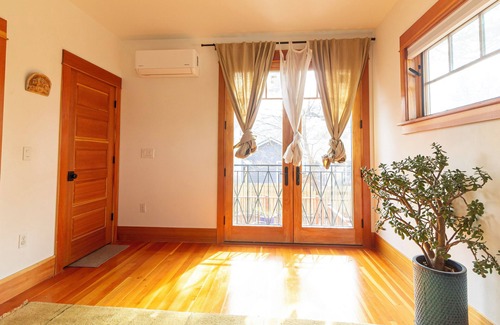 Lower Rattlesnake House | Rattlesnake home w AC and parking - walk to Griz Stadium, downtown and trails