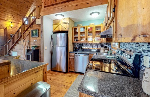 Morganton House | Raymond's Hideout