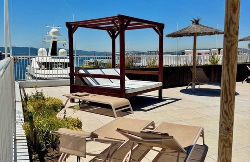 Gibraltar Apartment | Real Gem · Cozy & Relaxing · Free Parking · Pools