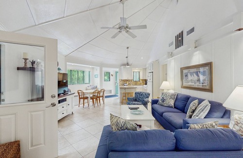 Night Heron Condo | Recently Updated Resort Villa with WiFi & Pool - Quick Walk to Beach
