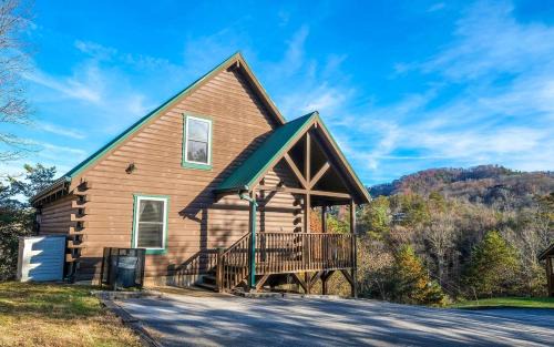 Sevierville Villa | Red Cedar Lodge