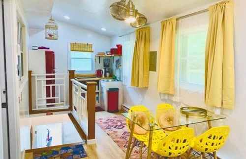 Highmount Apartment | Red Peacock Catskill Cabin sleeps four 6