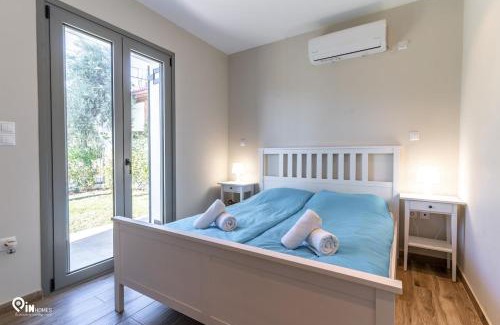 Rafina House | Red Port Seaview House