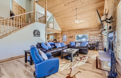Morrison Apartment | Red Rocks I Golden I Morrison I Mt Falcon I Denver
