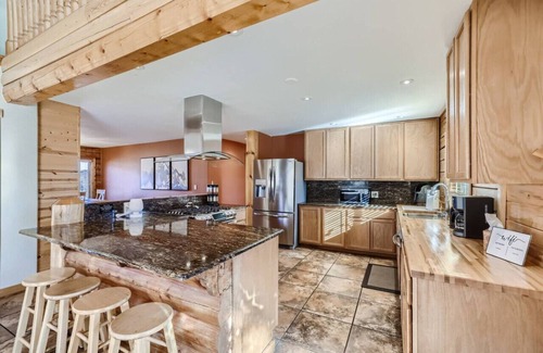 Morrison Apartment | Red Rocks I Golden I Morrison I Mt Falcon I Denver