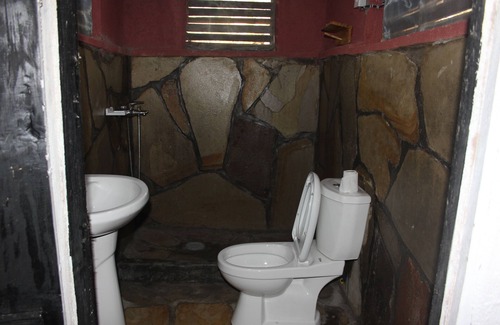 Nyakinama House | Red Rocks Rwanda - Campsite & Guesthouse