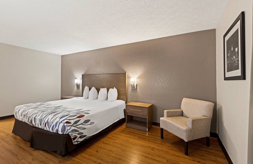 Newnan Hotel | Red Roof Inn & Suites Newnan