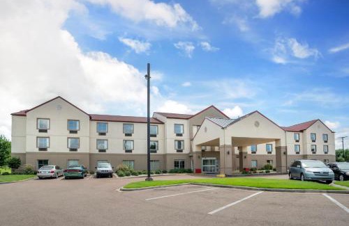 Vicksburg Hotel | Red Roof PLUS & Suites Vicksburg