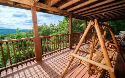 Gatlinburg - Pigeon Forge Villa | Redbird View