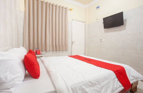 Sedati Hotel | RedDoorz @ Sedati