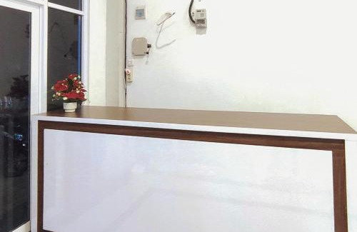 Padang Hotel | RedDoorz Syariah at Djaya Guest House Padang