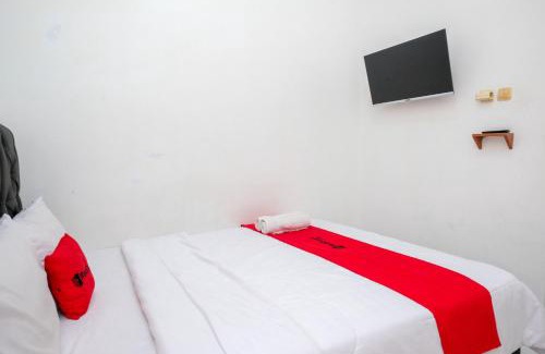 Kalianget Hotel | RedDoorz Syariah near Alun Alun Wonosobo 4