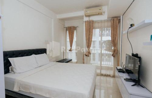 Tangerang Hotel | RedLiving Apartemen Skylounge Tamansari - Vanez Room