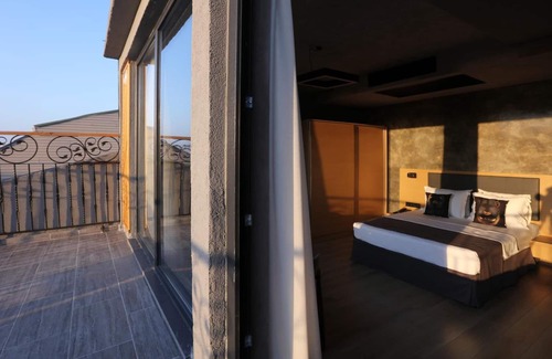 Moda Hotel | Redstone Hotel