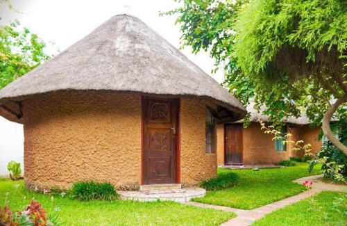 Lusaka Apartment | REED MAT LODGE