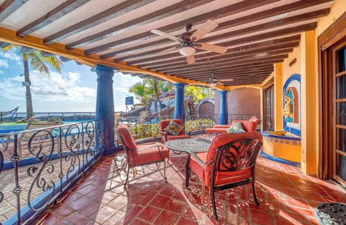 Antoneys Cay Cabin | Reef & Cayos Villa - Luxury poolside villa with three bedrooms