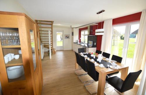 Staberdorf House | Reetdachhaus 3, inkl 2 Parkplätze