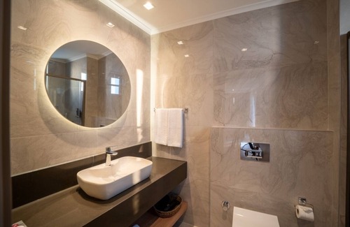 Eski Lara Hotel | Reev Coffee&Hotel