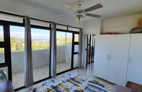 Kingsburgh Apartment | Refreshing 3-Bedroom Family Unit On The Beach.