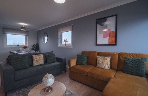 East Kilbride Apartment | Refreshing Modern Apartment in South Lanarkshire