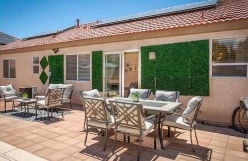 North Las Vegas House | ❤️Refreshing Pool House: 3BR in Vegas with BBQ