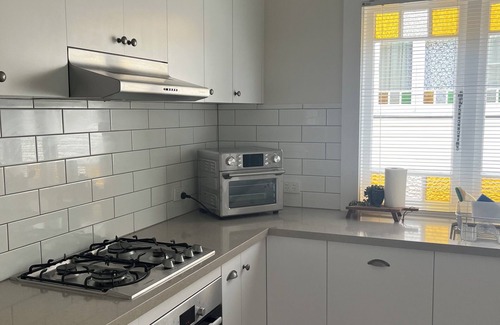 Armidale House | Refurbished cottage within 5 minutes walk to central Armidale