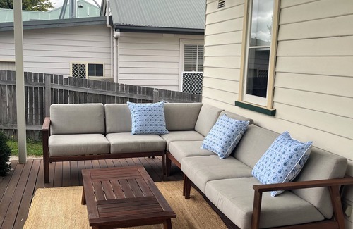 Armidale House | Refurbished cottage within 5 minutes walk to central Armidale