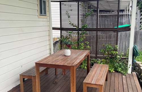 Armidale House | Refurbished cottage within 5 minutes walk to central Armidale