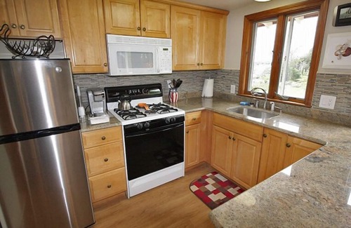 East Orleans Condo | Refurbished Cottage with Views of Town Cove (1038)