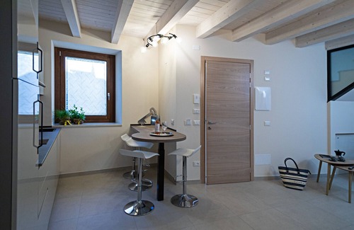 Pacengo Apartment | Regarda - Residenza GJ - G floor modern onebedroom apartment with roof terrace