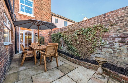 West Cliff Cottage | Regatta House