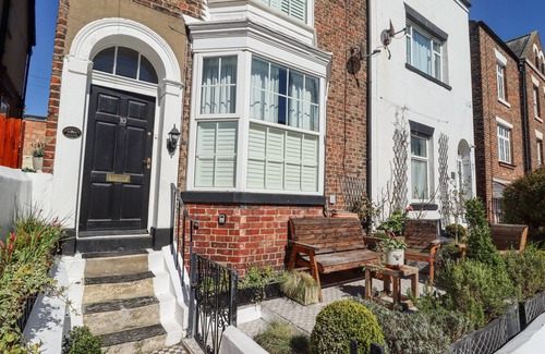 West Cliff Cottage | Regatta House