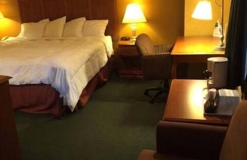 Eau Claire Hotel | Regency Inn And Suites
