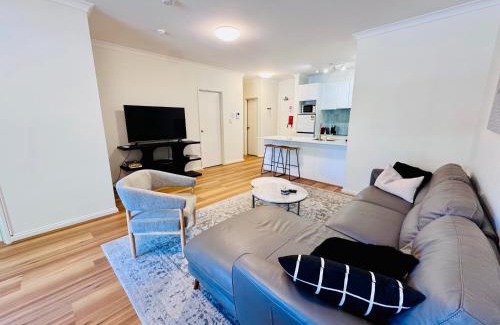 East Perth Apartment | REGL20/11 - East Perth Escape