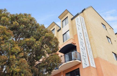 East Perth Apartment | REGL20/11 - East Perth Escape