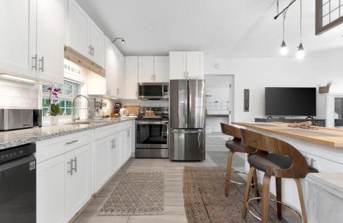 Largo Apartment | Reimagine Relaxation - Discover A Luxury Vacation That Inspires!