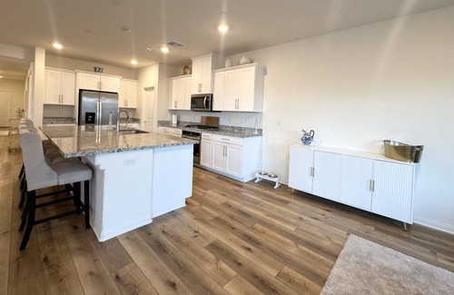 Centennial Hills House | Rejuvenating Desert Oasis — Sauna Jacuzzi Massage Hiking Heaven