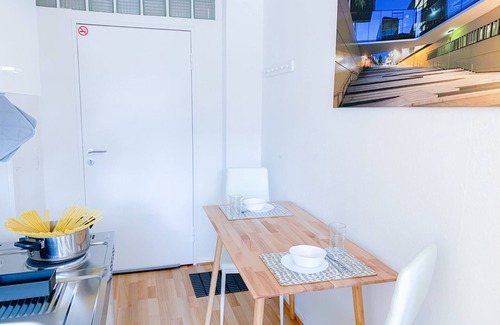 Aachen House | Relax Aachener Boardinghouse Premium 1 App 3