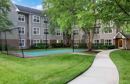 Mount Tabor Resort | Relax and Recharge! Two Pet-friendly 2BR Suites with Kitchens, Free Breakfast!