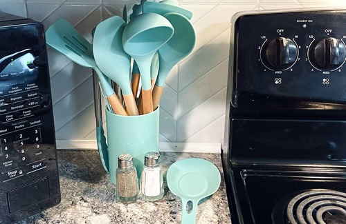 Manistee Apartment | Relax at Redberry House—just blocks from downtown and Lake MI beaches