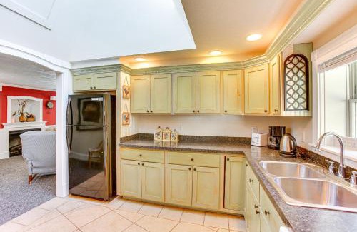 Frankfort Apartment | Relax Fireside! Frankfort Apt Near Dtwn and Beaches