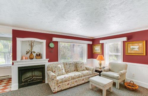 Frankfort Apartment | Relax Fireside! Frankfort Apt Near Dtwn and Beaches