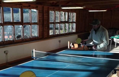 Llanybydder Cottage | Relax in Sunset View Cottage on Cwmiar Farm