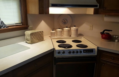 Long Beach House | Relax in the Comfort Of Your Private Guest House.
